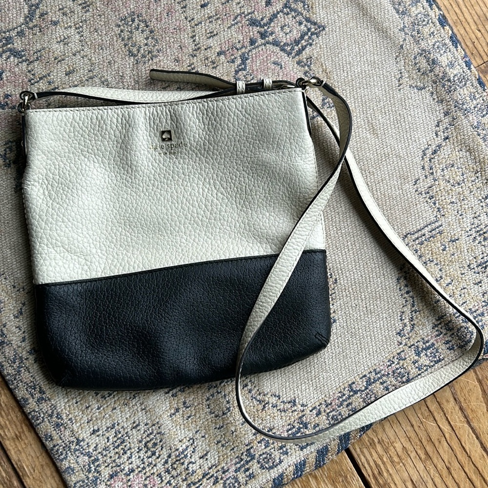 Kate Spade Black and White Crossbody